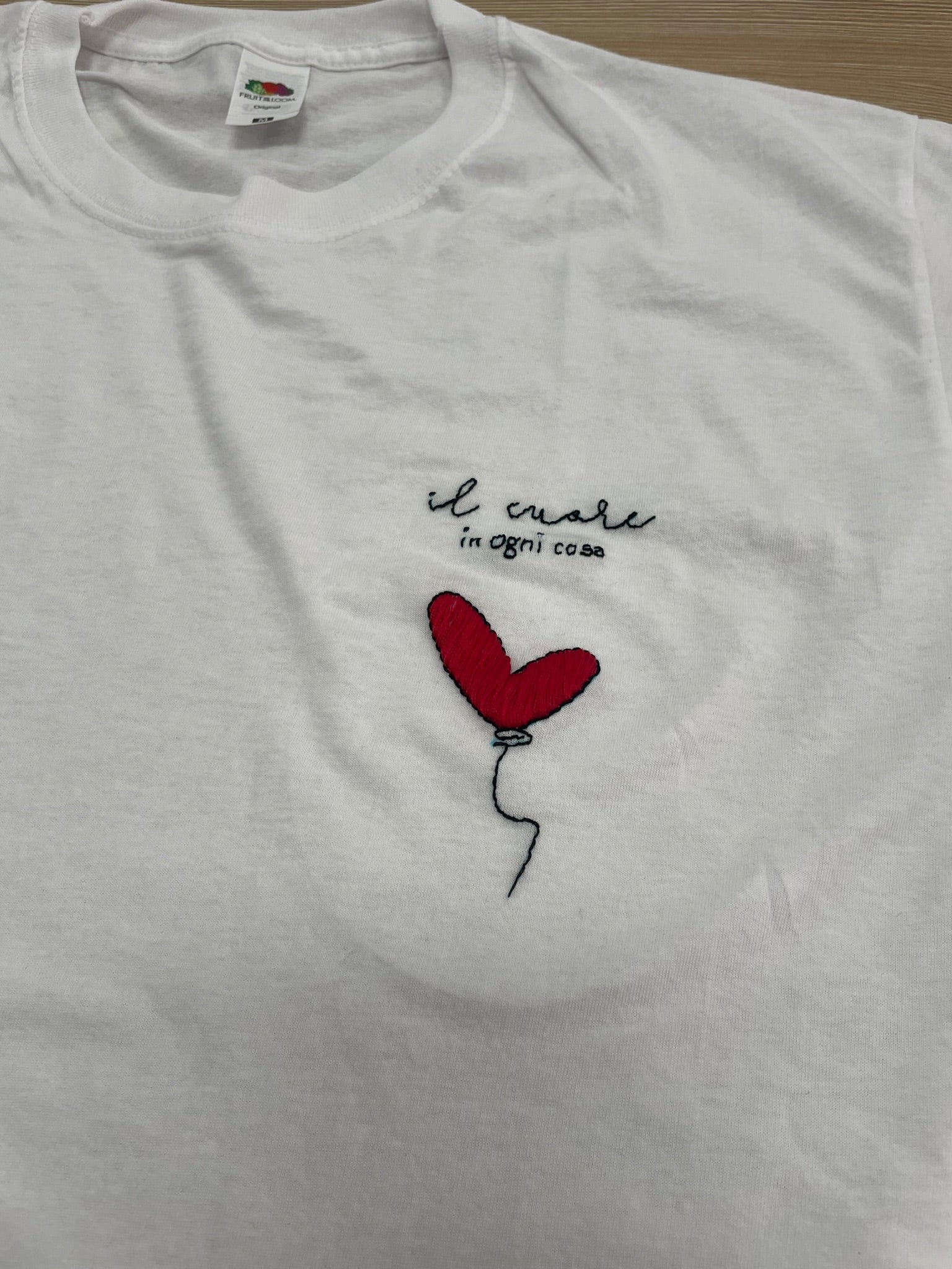 T-shirt ricamata